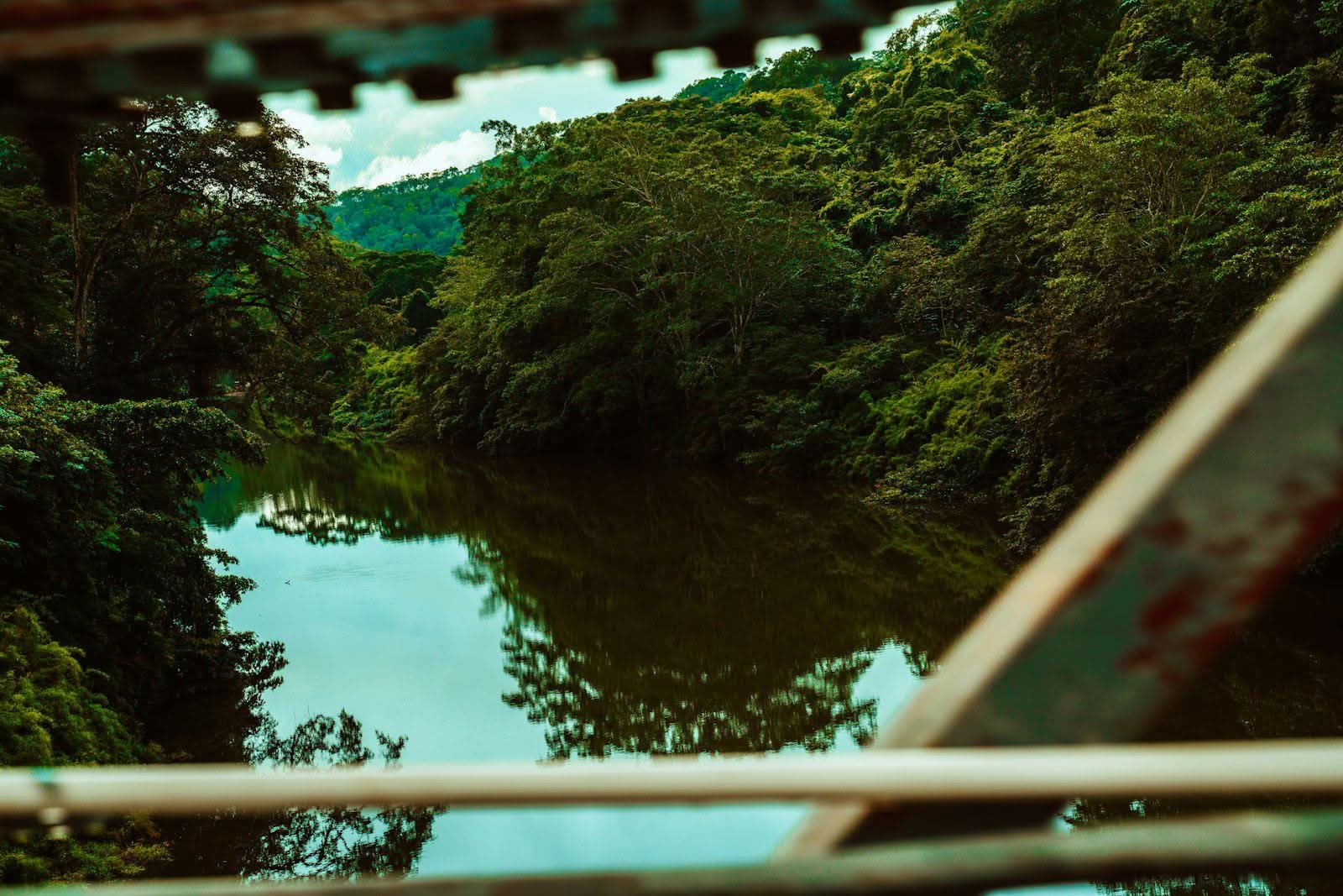 Belize City — Cave tubing & the Blue Hole