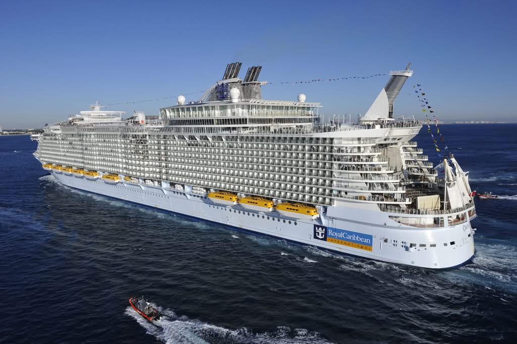 Royal Caribbean Oasis-class cruise ship at sea