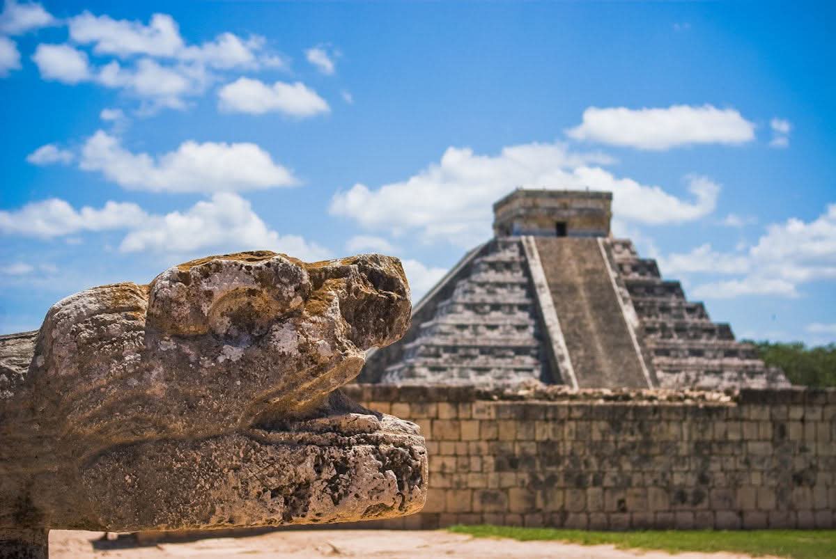 El Castillo pyramid at Chichén Itzá, Mexico